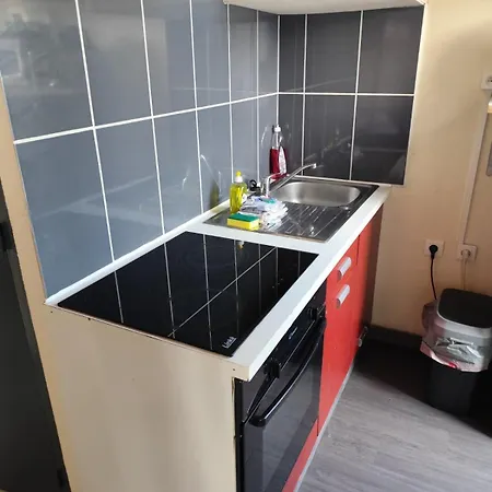 Proximite Porte Cafarelli - Entree Autonome *